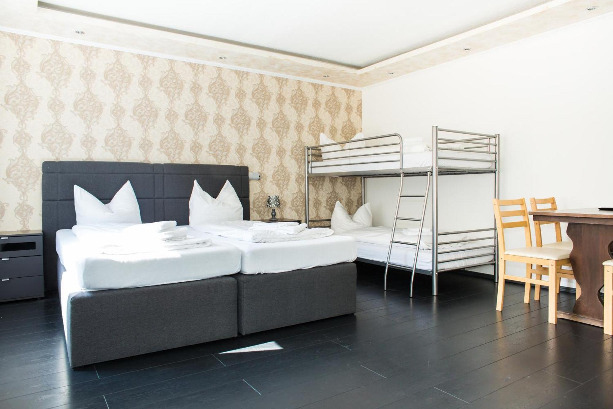 Hostel & Hotel برونلاغ المظهر الخارجي الصورة